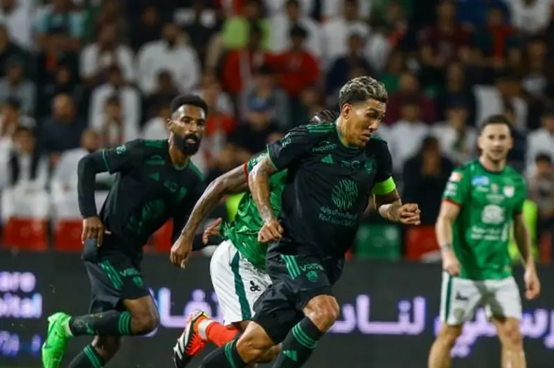 في لحظة حاسمة: الاتفاق يُحقق انتصارًا مثيرًا على الأهلي في الدوري السعودي