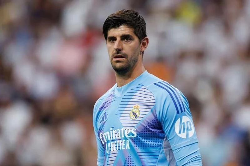 تقارير: ريال مدريد يخطط لتجديد عقد كورتوا بعد كأس العالم للأندية