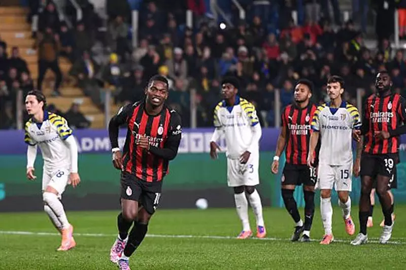 الدوري الإيطالي.. ميلان يسقط في فخ التعادل أمام بارما