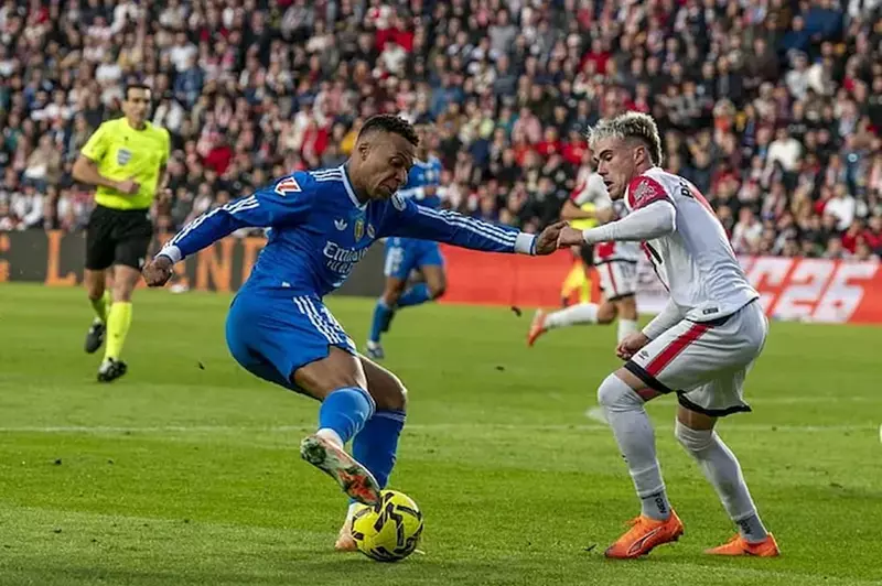 ترتيب الدوري الإسباني بعد تعثر ريال مدريد أمام فاليكانو