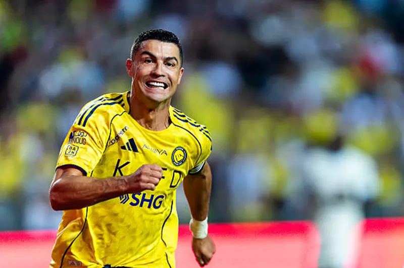 رحلة الـ 1000 هدف.. رونالدو يسجل مع النصر ضد نيوم