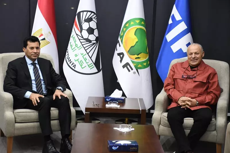 موقف حسام حسن.. اتحاد الكرة يكشف تفاصيل اجتماع أبوريدة